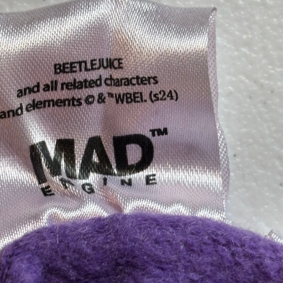 Beetlejuice It's Showtime Graphic Hoodie Purple Faded Colorblock Pullover Large - Picture 9 of 10